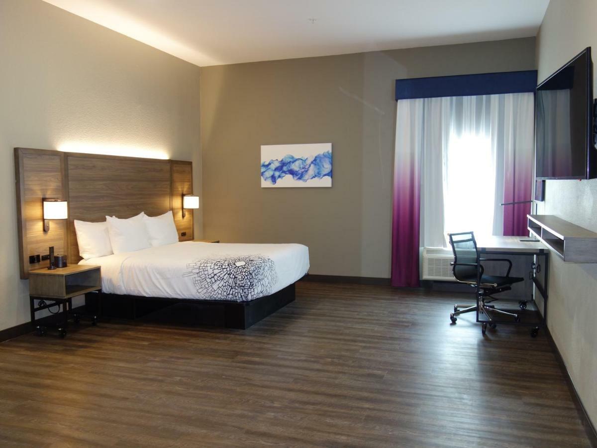 La Quinta By Wyndham San Antonio Alamo City Exterior photo